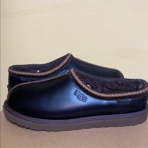 UGG TASMAN DISTRESSED